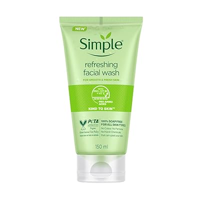 Green tube of Simple refreshing facial wash for sensitive skin, 150 ml.