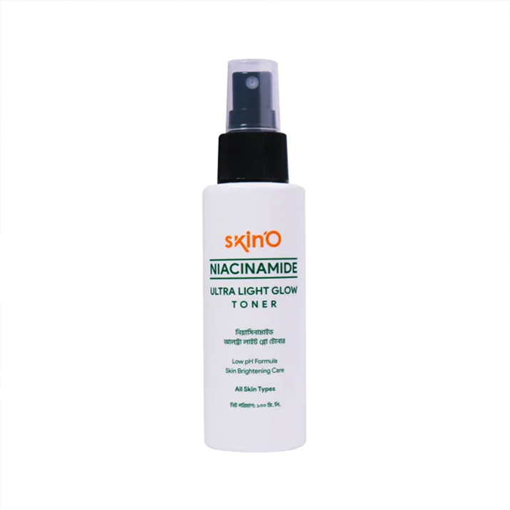 White spray bottle of SkinQ Niacinamide Ultra Light Glow Toner with black cap